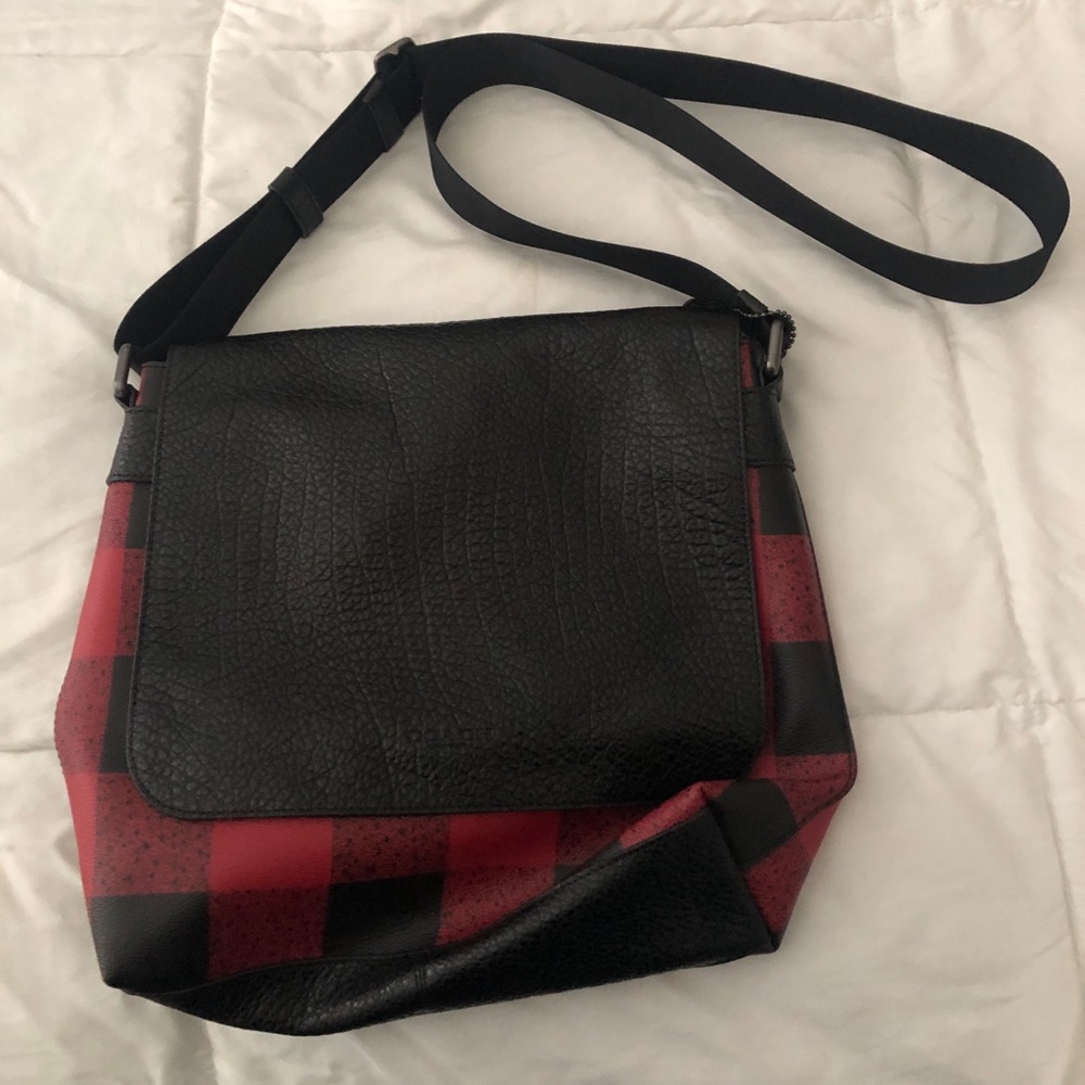 Brand New Coach Messenger Bag in Buffalo Plaid